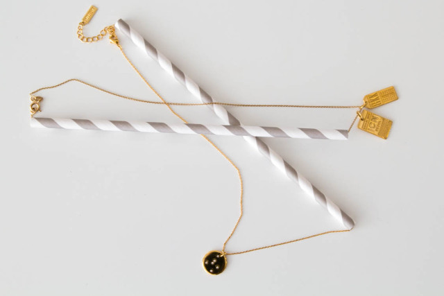 Efficient and Easy Necklace Packing Hack