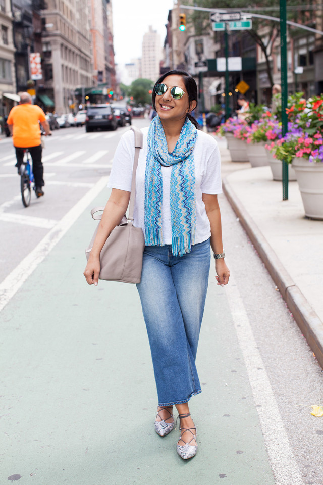 Mirrored sunglasses jeans t-shirt lace up flats