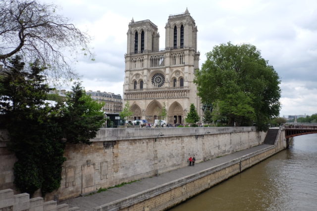 Paris Travel Guide